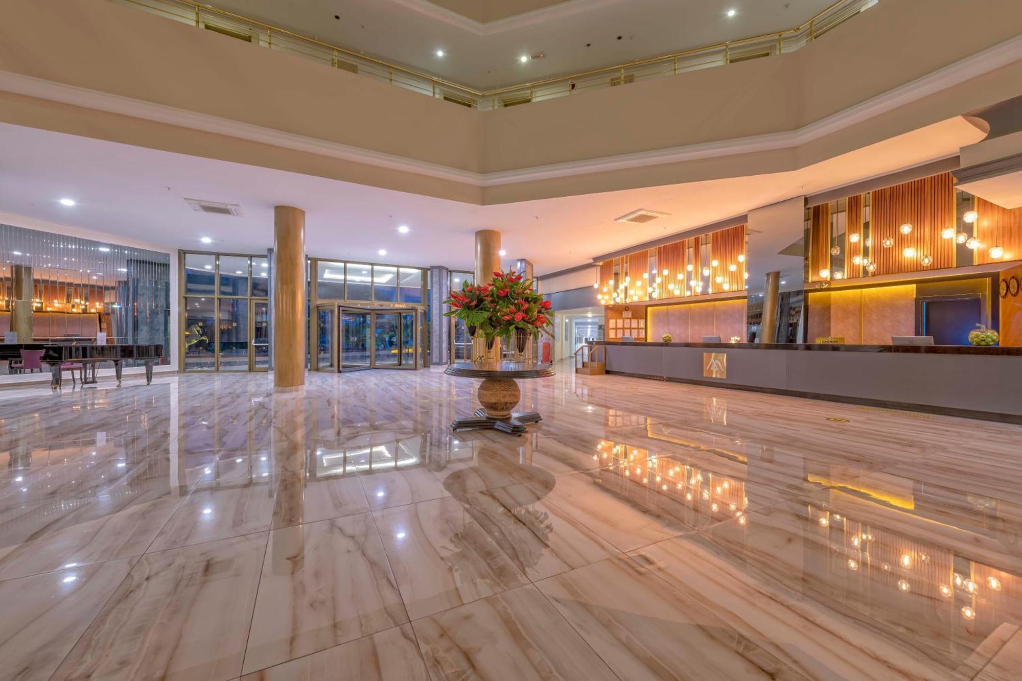 อาร์มาส ซาไรย์ รีเจนซี Hotel ซีเด ภายนอก รูปภาพ